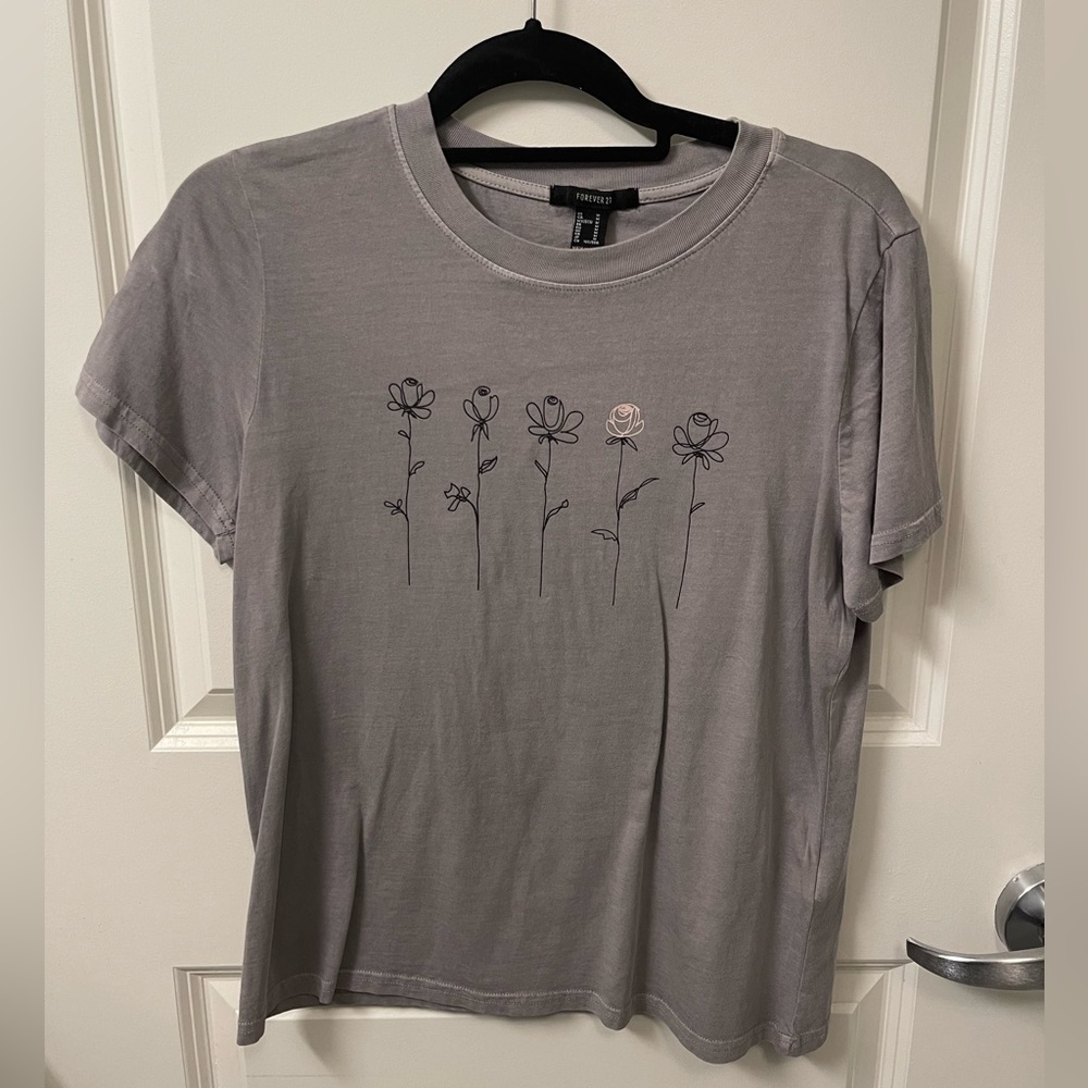 NWT Forever 21 Graphic Tee